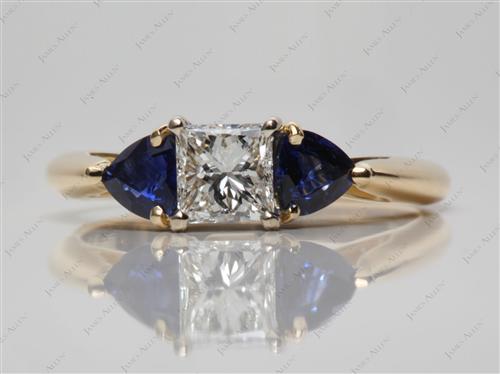 Gold 0.70 Princess cut Emerald Diamond Rings
