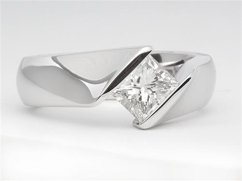 White Gold 0.95 Princess cut Diamond Ring