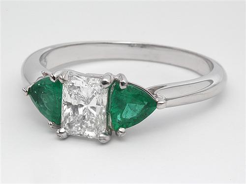 White Gold 0.67 Radiant cut Gemstone Ring