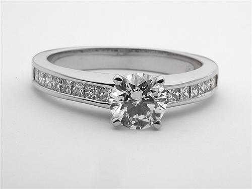 White Gold 0.92 Round cut Engagement Ring With Side Stones