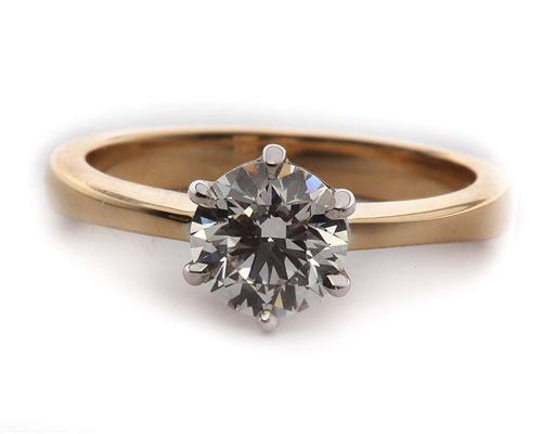 Gold 0.81 Round cut Diamond Solitaire Engagement Ring