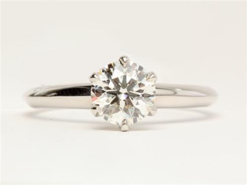 Platinum 0.91 Round cut Diamond Solitaire Engagement Ring