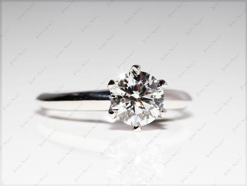 Platinum 0.90 Round cut Solitaire Engagement Ring
