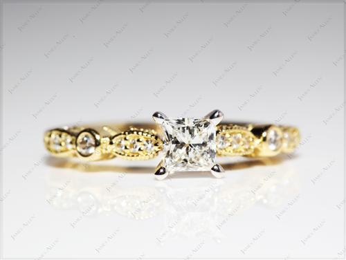Gold 0.49 Princess cut Engagement Ring Side Stones