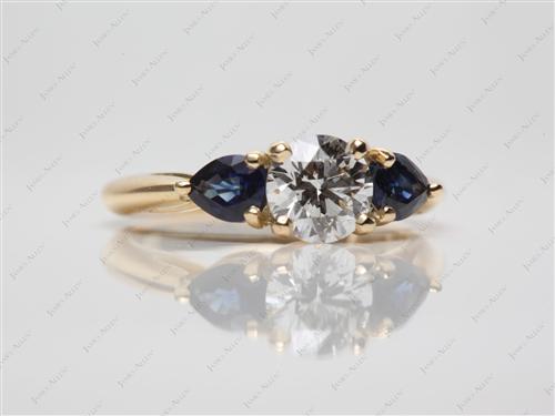 Gold 0.80 Round cut Emerald Cut Rings